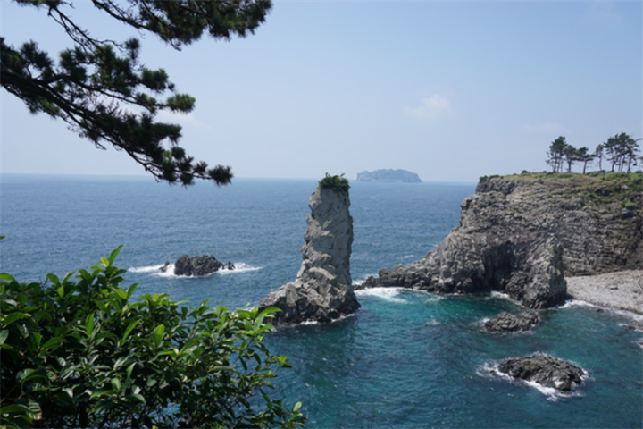 独立岩1