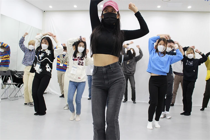 Real K-Pop Dance4 Real K-Pop Dance4