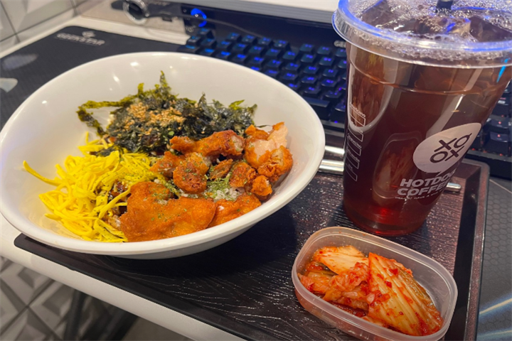 Gen.G PC CAFE4 Gen.G PC CAFE4