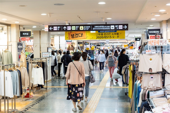 江南高速客运站宝藏地下商街