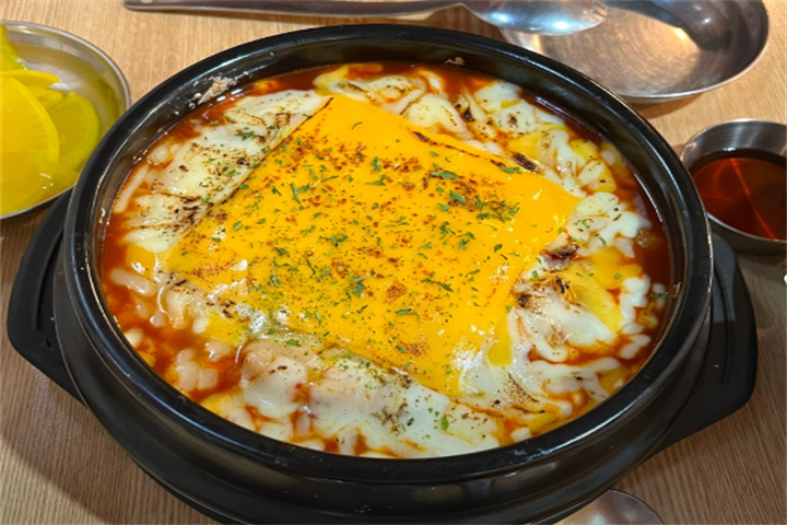 그동네떡볶이 홍대본점2 그동네떡볶이 홍대본점2