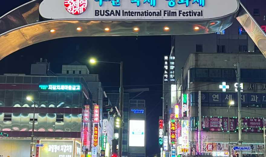 釜山一日游攻略，电影迷必去的南浦洞老城全景